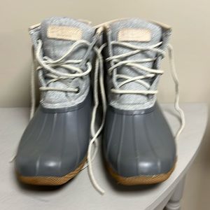 Like new Sperry duck boots